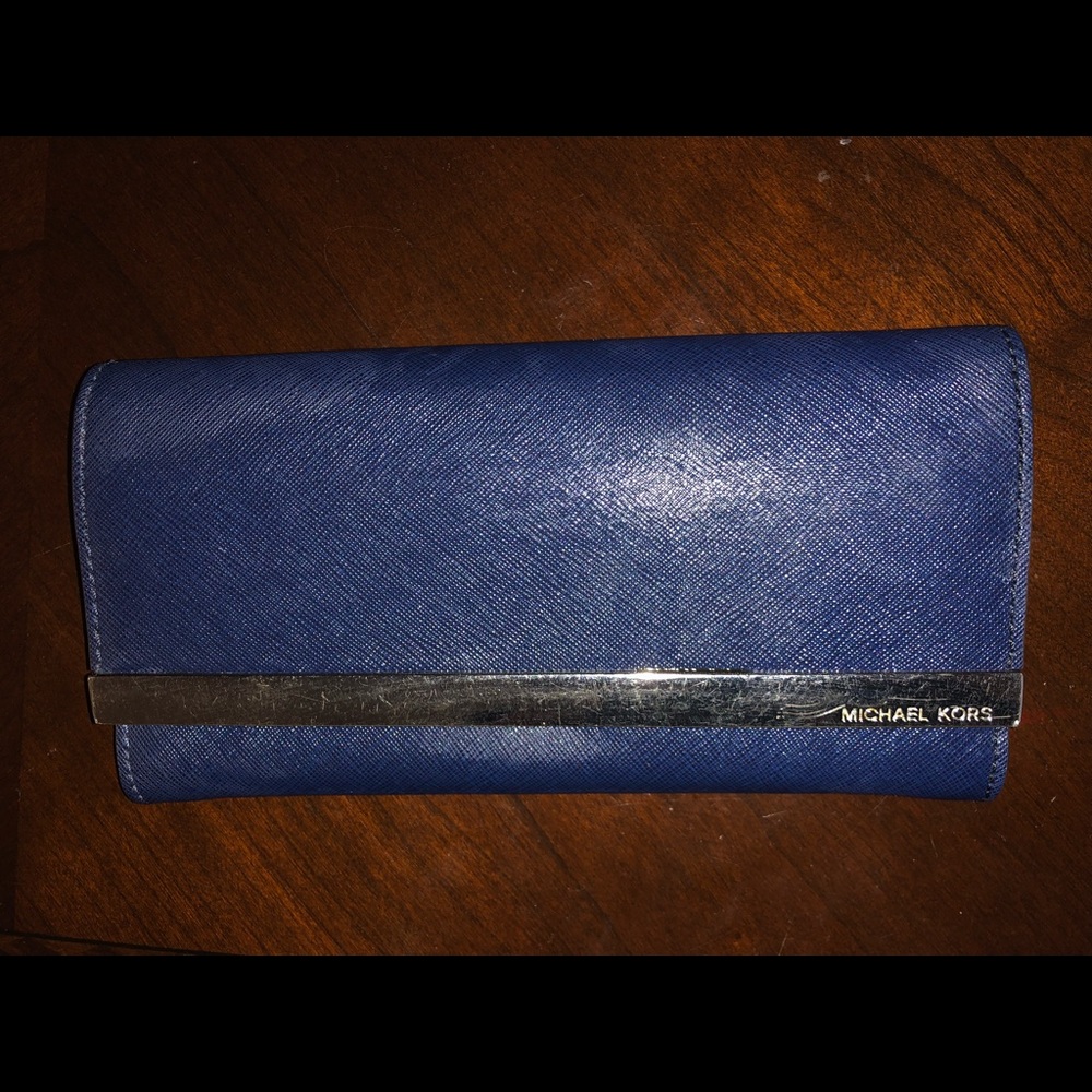 CLOSEOUT !!!Vintage Michael Kors navy clutch !!